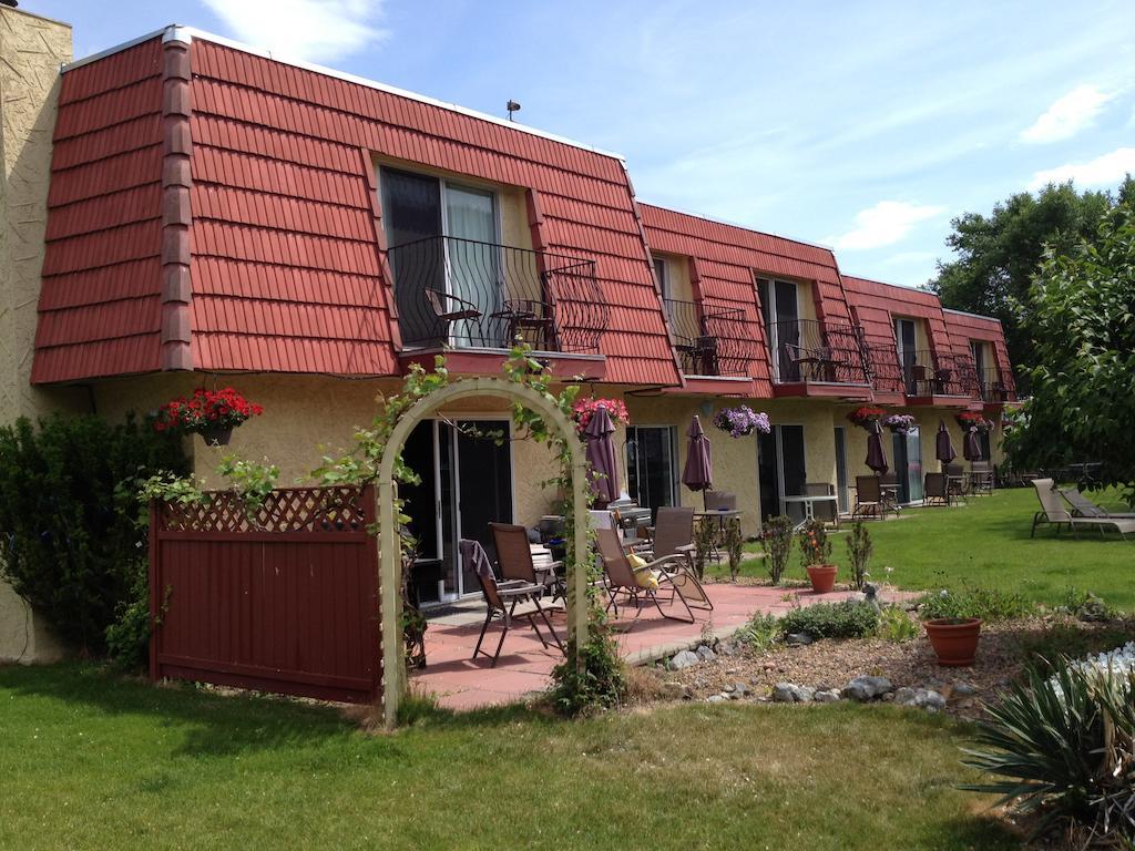 La Villa Motel Okanagan Falls 외부 사진
